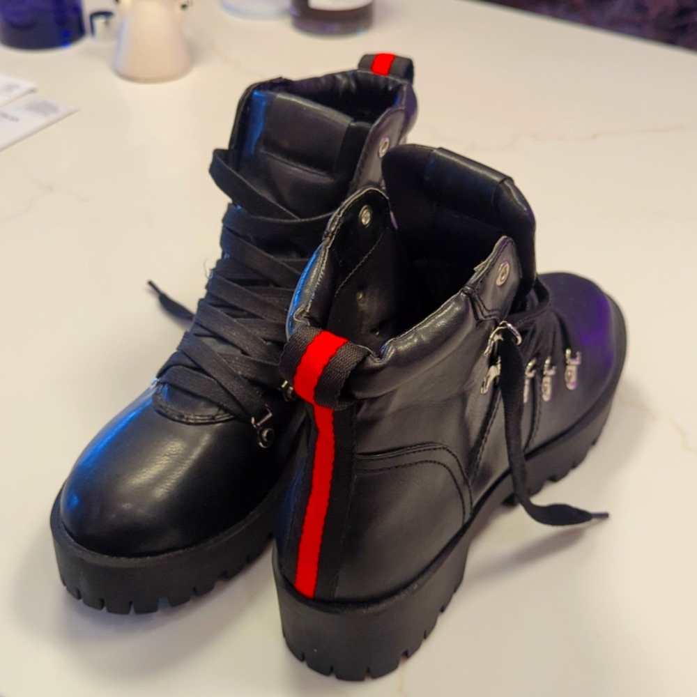 Nwot Steve Madden boots